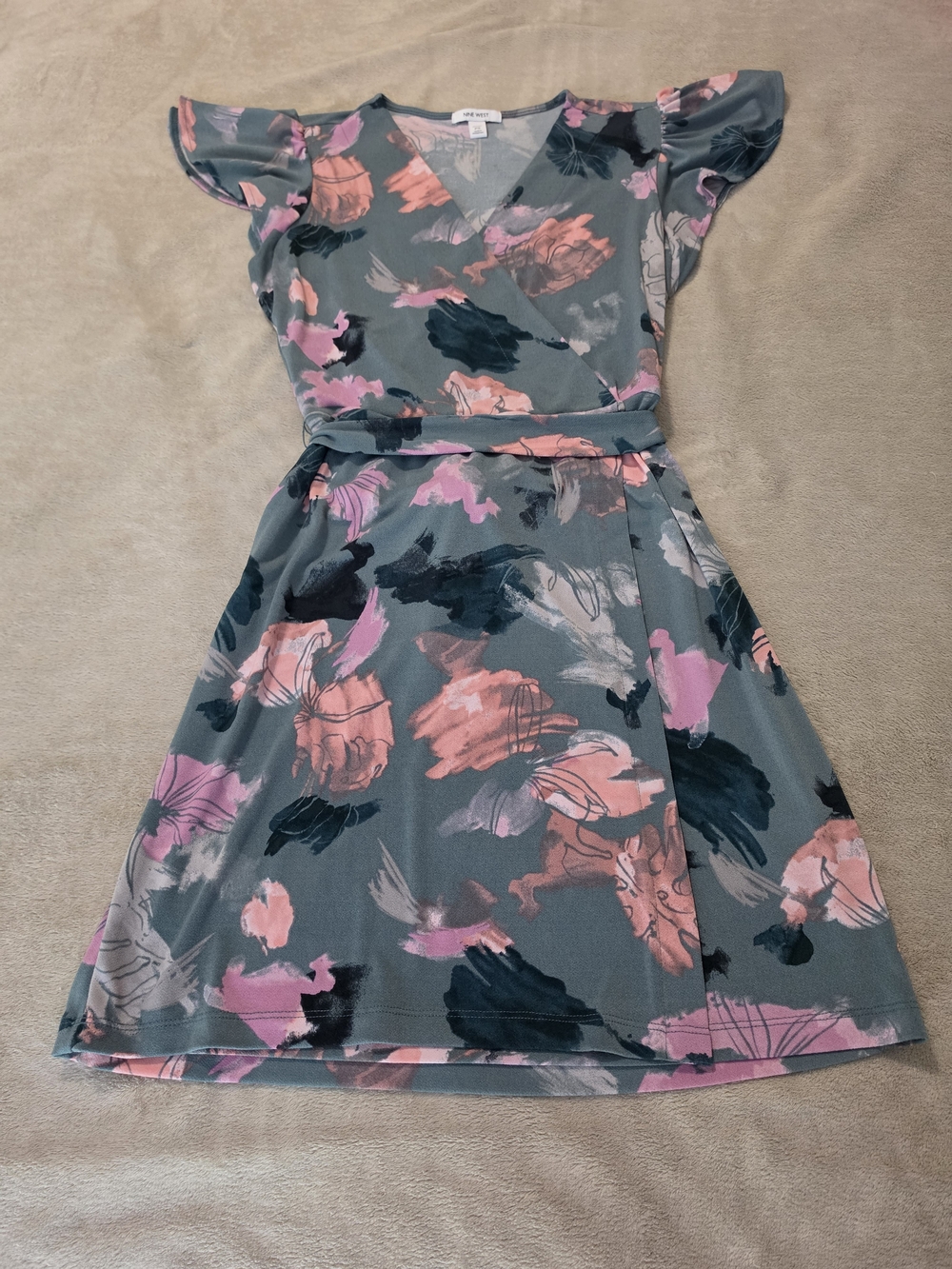 Nine West Gray Floral Wrap Mini Dress with Pink Accents Size:PS